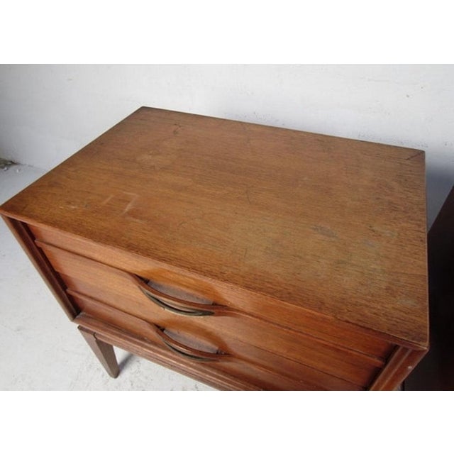 Mid 20th Century Mid 20th Century Mid-Century Modern Dresser and Nightstands - 2 Pieces For Sale - Image 5 of 5