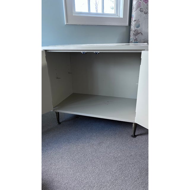 1970s Dorothy Draper Style Nightstands, A Pair For Sale - Image 17 of 17