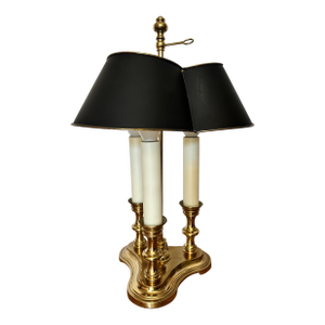 1970s Cloverleaf Trefoil Bouillotte Table Lamp in Brass With Black Tole Shade — Attributed to ChapmanChapman