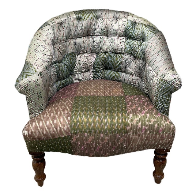 Traditional Tufted Tub Chair For Sale
