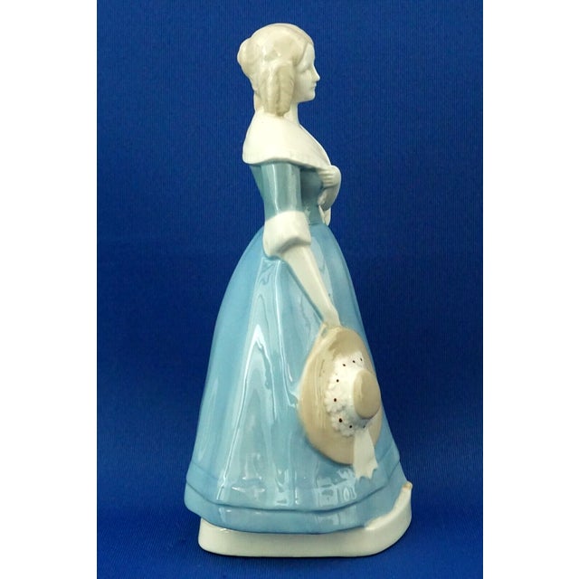 Ceramic 20th Century Art Nouveau Ceramic Sculpture of a Lady from Amphora, Austria, 1890s For Sale - Image 7 of 18