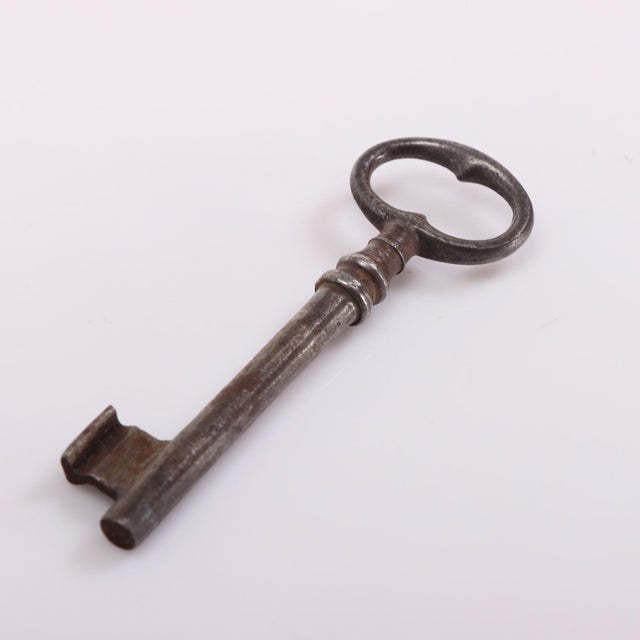 Wood French Pitch Pine Counter / Bar, C. 1880. For Sale - Image 7 of 7