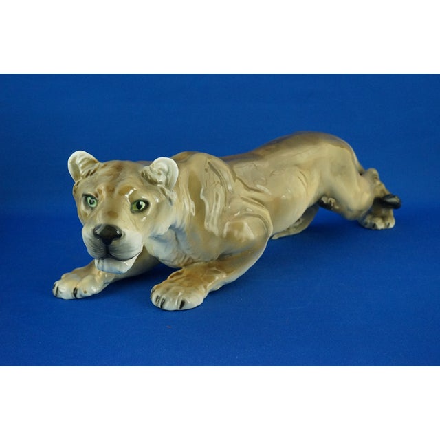 Ceramic Lion and Lioness Sculptures by Ernst Wahliss for Goldscheider, Austria, Early 20th Century, Set of 2 For Sale - Image 16 of 18