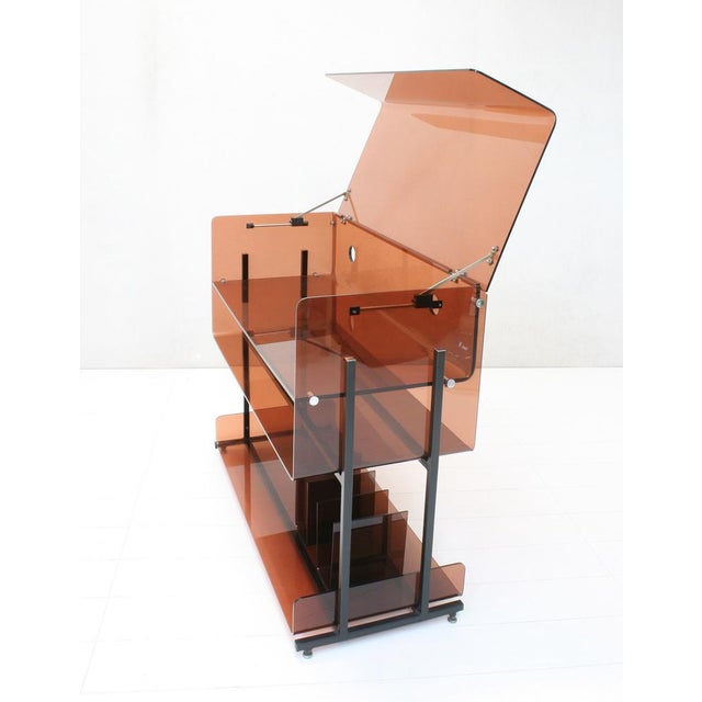 1970s Acrylic Glass Stereo Cabinet attributed to Michel Dumas for Roche Bobois, 1970s For Sale - Image 5 of 18