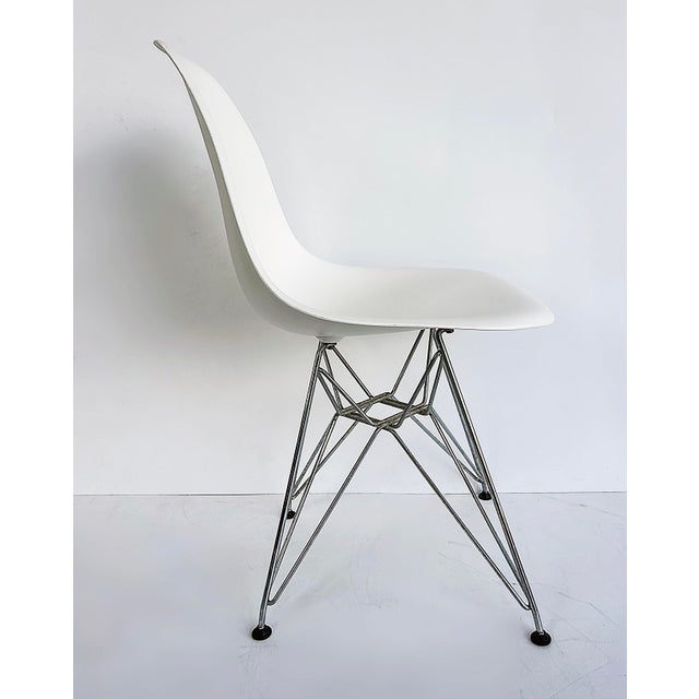 Early 21st Century Charles and Ray Eames Plastic Chairs, Eiffel Bases for Vitra, Set of 8 For Sale - Image 5 of 18
