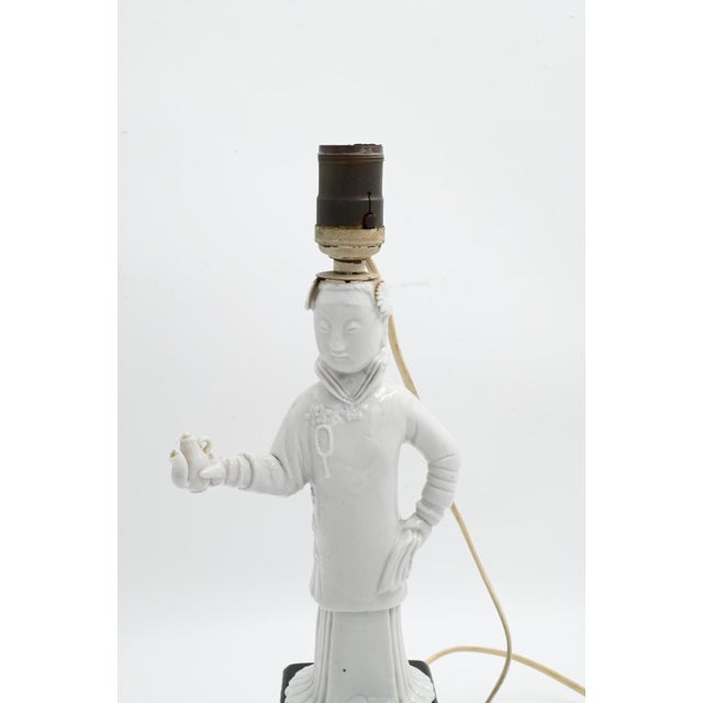 Antique 19th Century Chinese Blanc De Chine Porcelain Kwan Yin Figure Mounted as a Table Lamp For Sale - Image 11 of 12