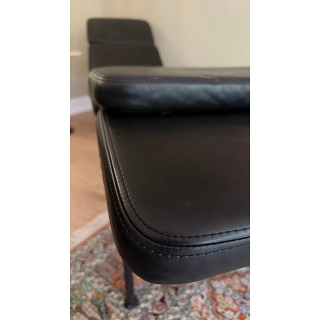 ES 106 Soft Pad Chaise Lounge in Black Leather by Charles and Ray Eames for Vitra, 1990s For Sale - Image 10 of 16