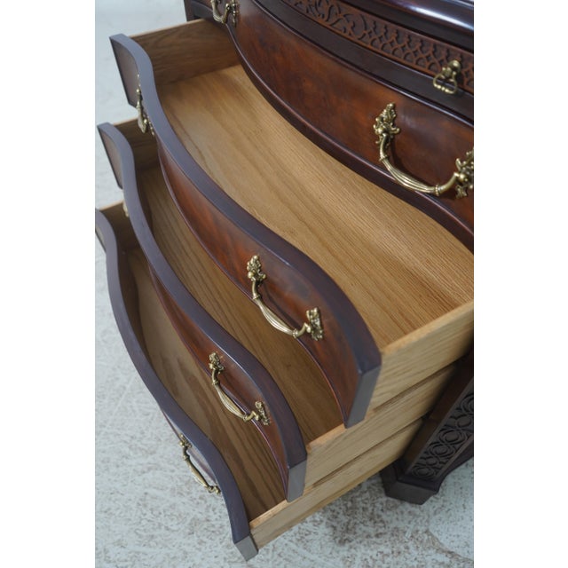 Henkel Harris Chippendale Mahogany Bachelor Chest For Sale In Philadelphia - Image 6 of 17