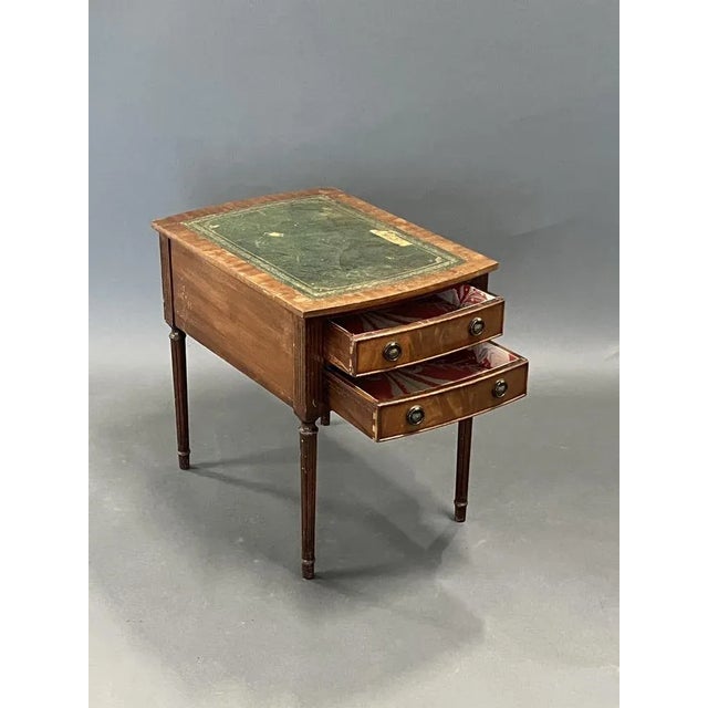 Antique Leather Bedside Table, in Good conditions. Designed before 1890