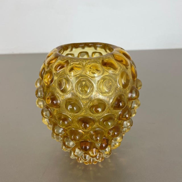 1970s Yellow Murano Lenti Glass Vase Element attributed to Ercole Barovier and Toso, Italy, 1960s For Sale - Image 5 of 18