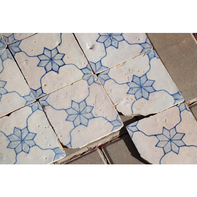 Blue Antique 18th Century Set of 46 Portuguese Tiles Rare Floral Baroque Pattern For Sale - Image 8 of 18