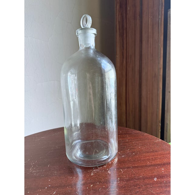 Mid-20th Century Laboratory Reagent Bottle With Ground Glass Stopper Narrow Mouth Apothecary Glass Vessel For Sale In New York - Image 6 of 10