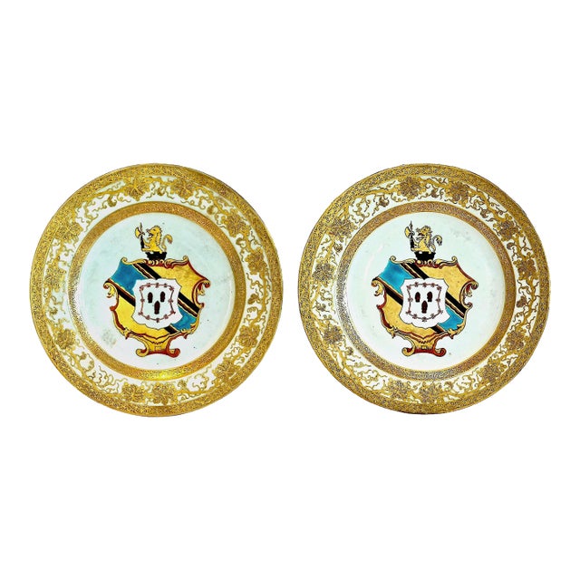 Pair of Chinese Export 1740 Hanbury Armorial Dinner Plates For Sale
