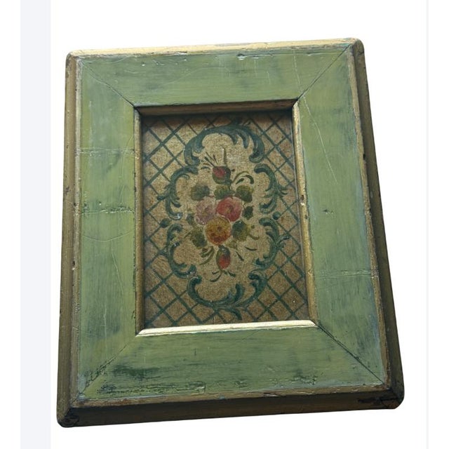 English 1930s Occasional or Cocktail Table by Furniture Stylists, Chicago Hand-Painted Florals Green Paint For Sale - Image 3 of 4