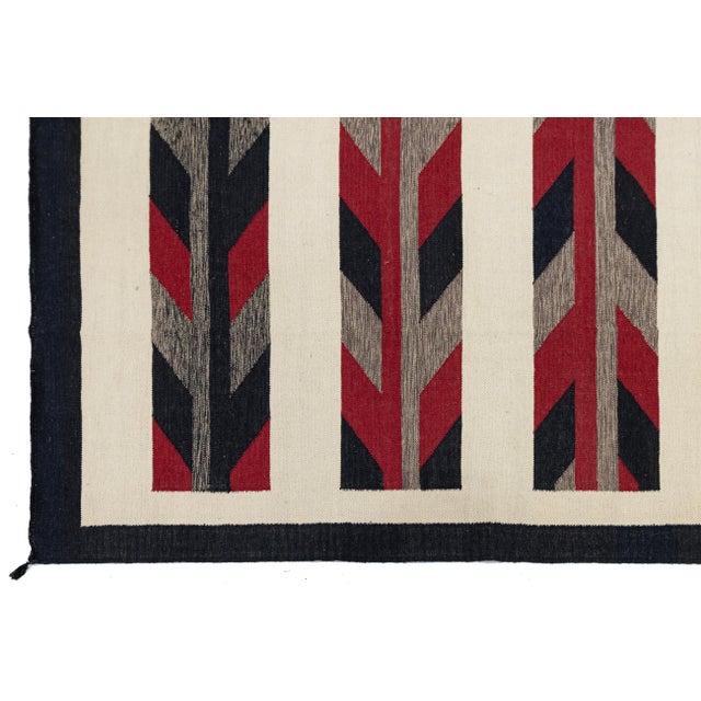 Textile Modern Navajo-Style Handmade Wool Rug – Geometric Flatweave in Red and Beige For Sale - Image 7 of 11