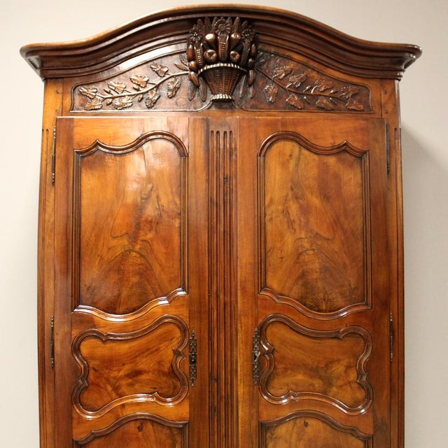 18th Century Luigi XV Wardrobe in Walnut and Cherry For Sale - Image 13 of 15