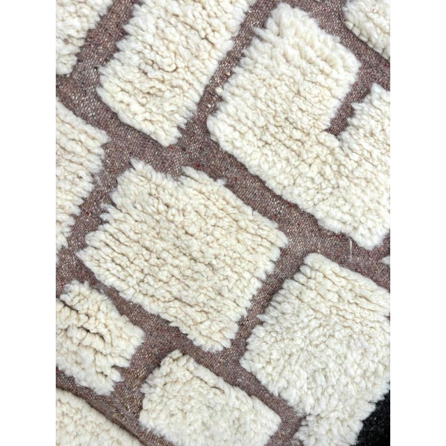 White Postmodern Hand-Knotted Moroccan Berber Runner Wool Carpet For Sale - Image 8 of 9