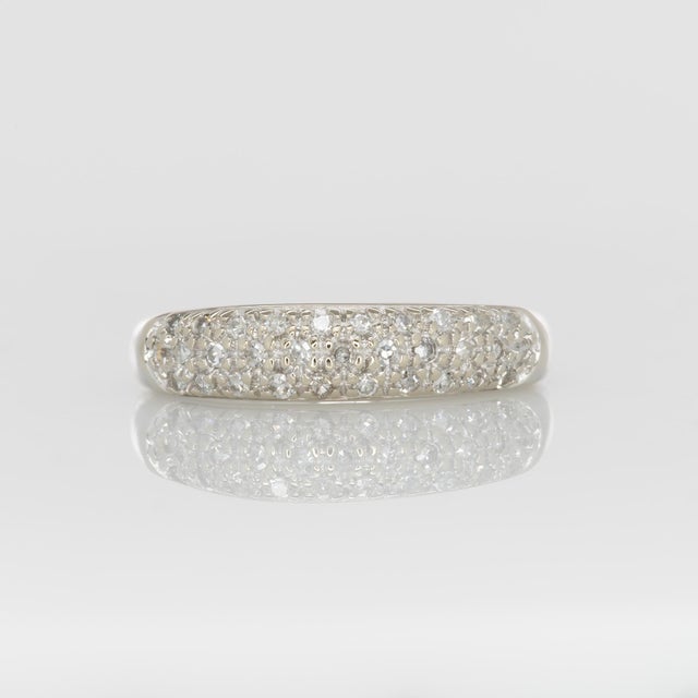Classic Earth Mined Diamond Wedding Band Ring in Solid 14k Gold: Fine Jewelry, Size 6.75 For Sale - Image 4 of 8
