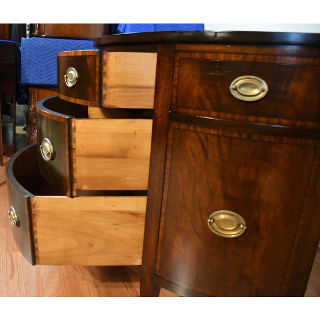 1920s Antique English Regency Flame Mahogany Banded Satinwood Half-Moon Demi-Lune For Sale - Image 9 of 16