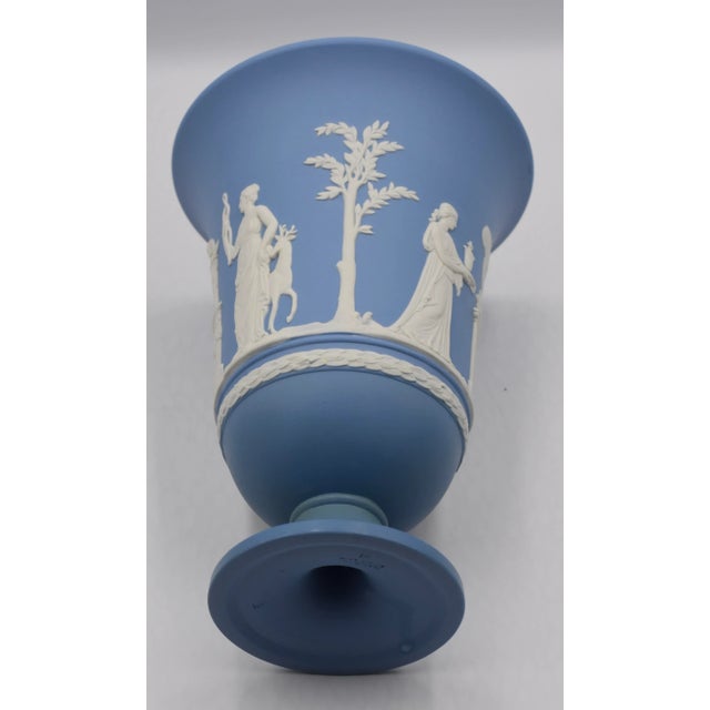 Blue 1960s Wedgwood Blue Jasperware Cameo Cherubs Neoclassical Pedestal Vase For Sale - Image 8 of 10