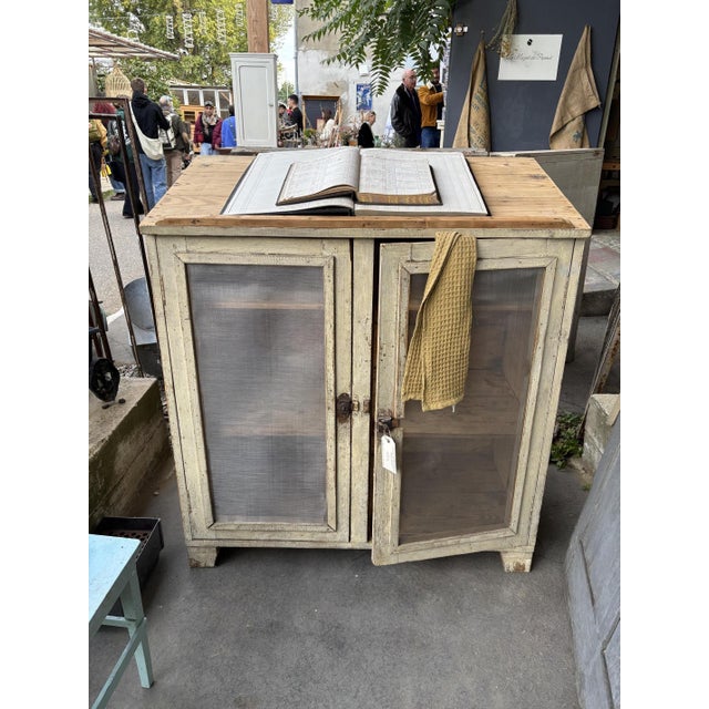 Vintage Pantry with Beige Patina, 1930s, in Good conditions. Designed 1920 to 1949