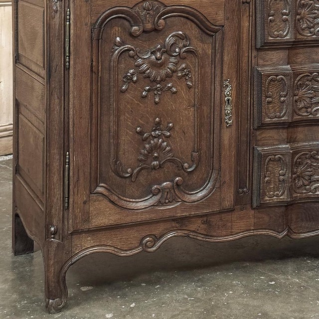 Burnt Umber 18th Century Liège Louis XV Period Carved Oak Buffet For Sale - Image 8 of 18