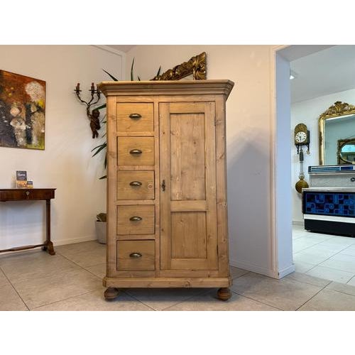 Antique Alpine-style bread cupboard, spruce wood, original year 1840. Dimensions: Height x Width x Depth 155 x 100 x 45...