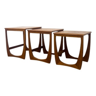 Mid-Century Modern Teak Nesting Tables | Vintage Danish Style Sculptural Side Tables (Set of 3). For Sale