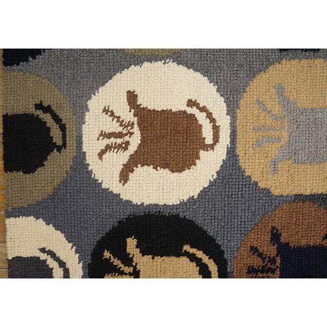1960s Earth Tones Vase Modern Vintage American Hooked Rug 3' 1" X 8' 9" Handknotted Wool Carpet For Sale In New York - Image 6 of 10