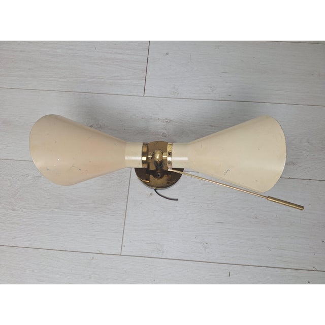 Model 131 Wall Light with Beige Cones by Gino Sarfatti for Arteuce, 1950s For Sale - Image 9 of 9