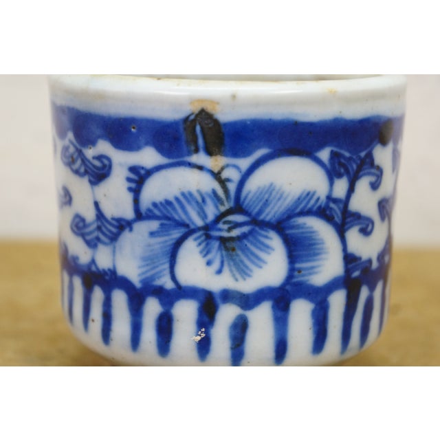 Antique 19th C Chinese Porcelain Blue & White Brush Pot Cachepot Flower Planter For Sale - Image 6 of 9