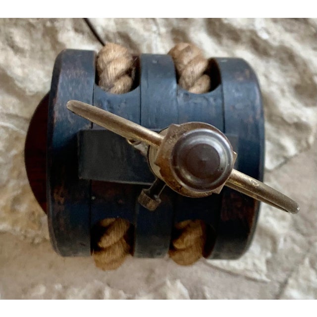 Vintage Double Wooden Pulley Block & Tackle Nautical, Marine, Coastal Steampunk Table Lamp For Sale In San Antonio - Image 6 of 12