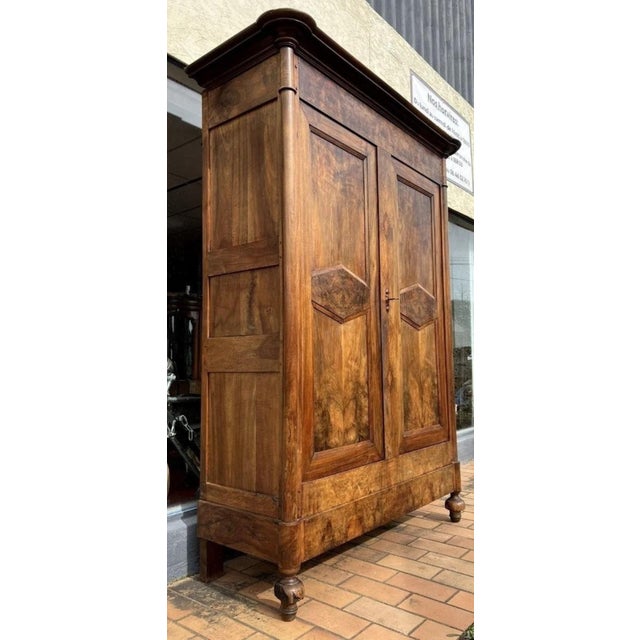 Louis-Philippe Burgundian Wardrobe in Walnut For Sale - Image 4 of 8