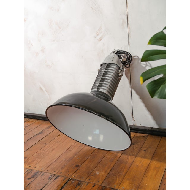 HDK Black Enamel Factory Pendant Light with Low Shade and Cast Aluminum Top from Philips, Holland, 1950s For Sale - Image 9 of 12