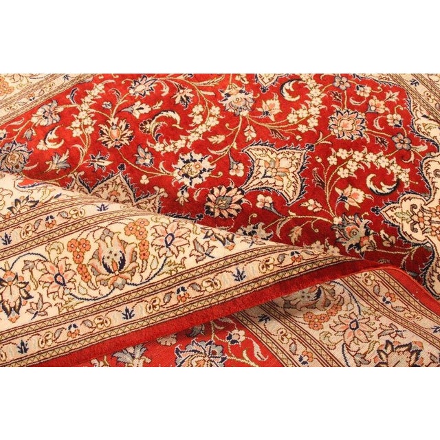 Middle Eastern Rug in Wool For Sale - Image 9 of 11