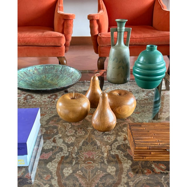 Fruit set in cherry wood. Italy, 1950s / 1960s Height from 17 cm to 11 cm Conditions: good consistent with a age and use....