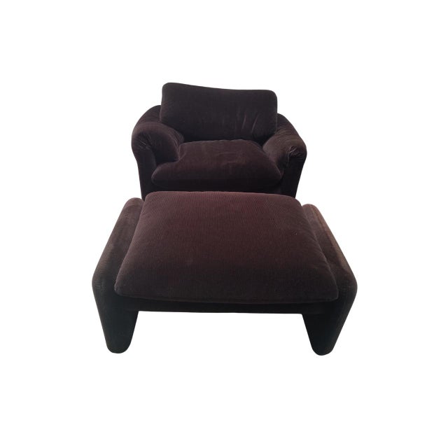 1970s Set of Maralunga Armchair and Ottoman by Vico Magistretti for Cassina, Italy, 1973 For Sale - Image 5 of 18