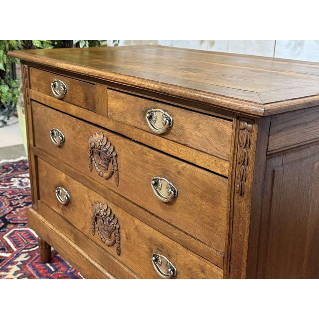 Chest of Drawers in Oak For Sale - Image 6 of 18