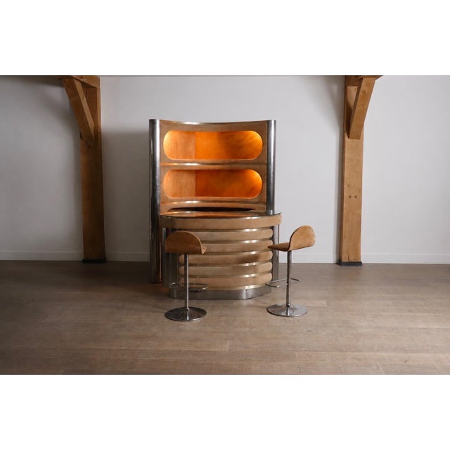 1960s Vintage Hollywood Regency Suede and Chrome Dry Bar with Barstools, Italy, 1969, Set of 4 For Sale - Image 5 of 12
