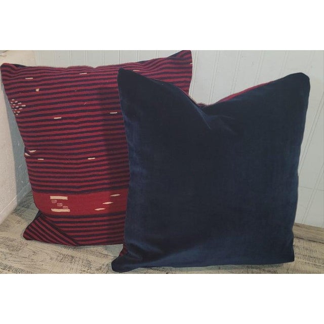 This pair of burg & indigo blue Mexican Indian weaving pillows are in fantastic condition.The backings are in a indigo...