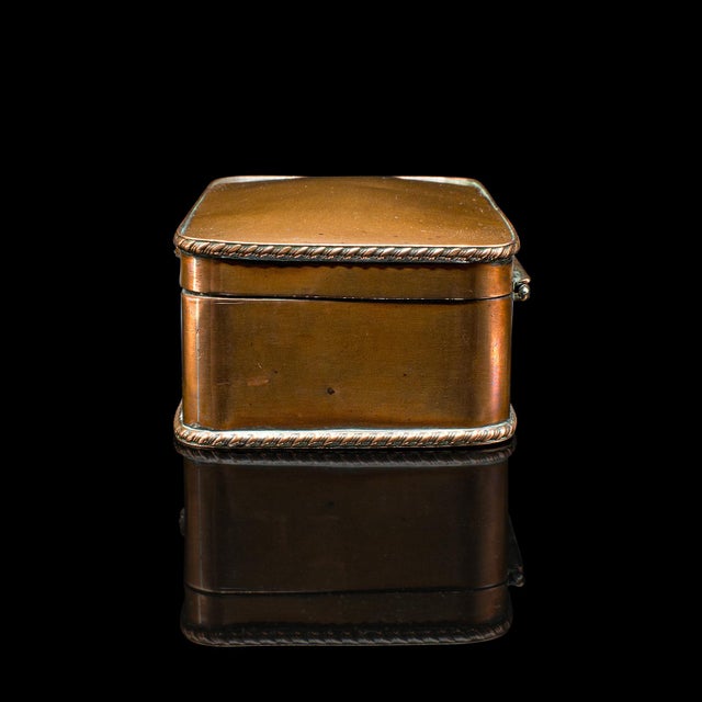 Early 20th Century 1910's Small Antique Tobacco Tin For Sale - Image 5 of 9