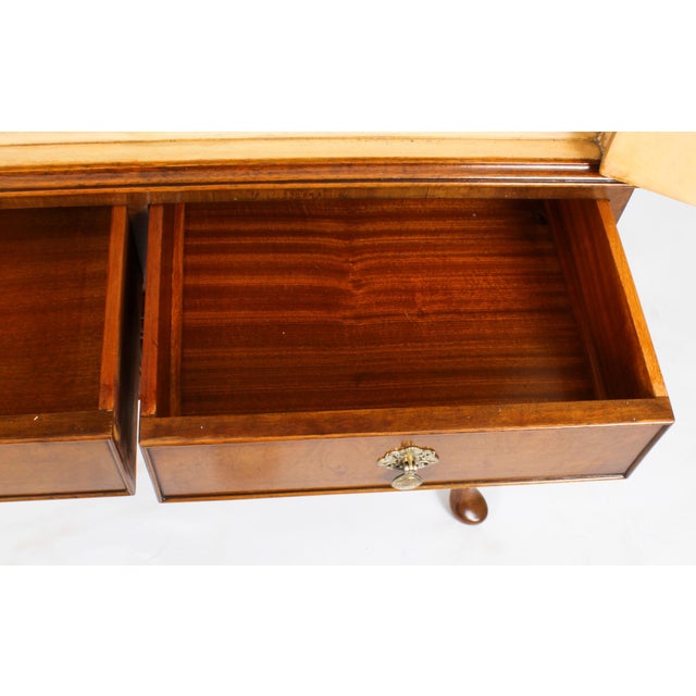 20th Century Burr Walnut Cocktail Cabinet For Sale - Image 17 of 18