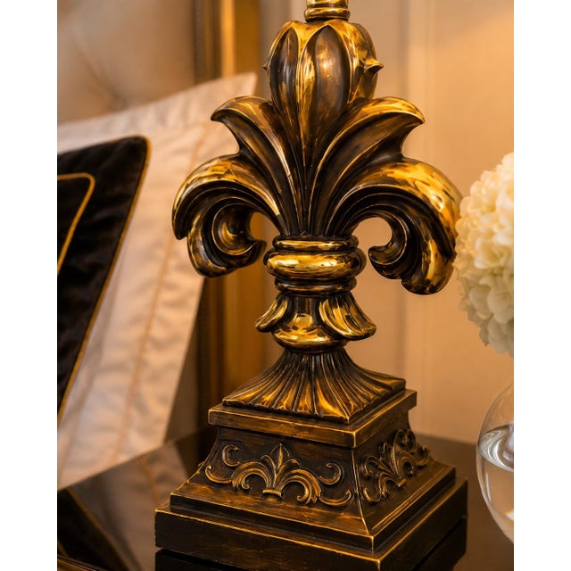 Late 20th Century Pair of Gilded Fleur-De-Lis Table Lamps With Black & Gold Drum Shades For Sale In Los Angeles - Image 6 of 6