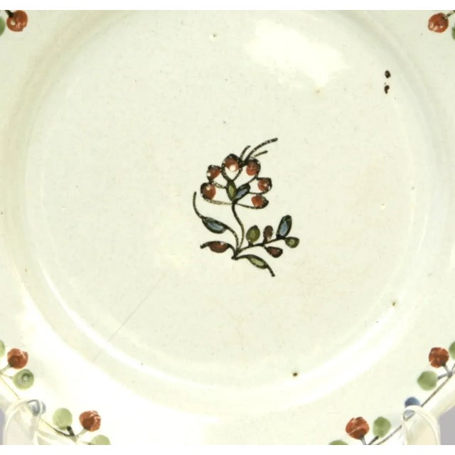 French Early 18thC. Nevers French Faience Polychrome Plate - For Sale - Image 3 of 5