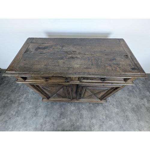Louis XIV High Buffet in Walnut, 17th Century For Sale - Image 3 of 13