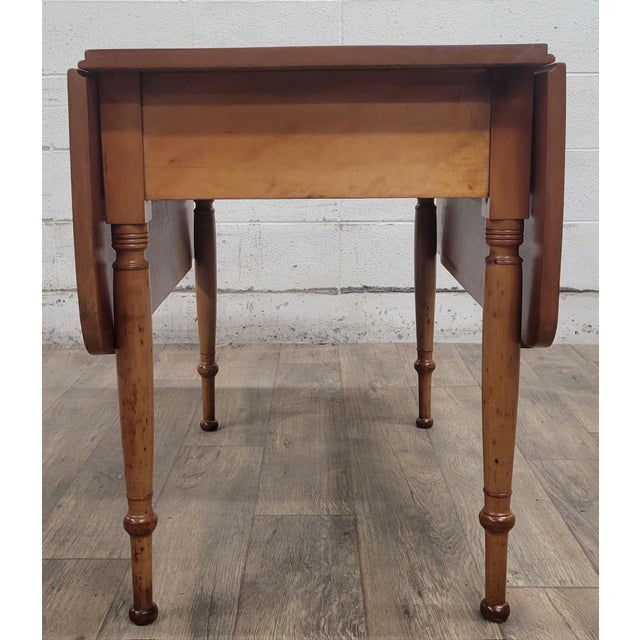 Brown Vintage Early American Colonial Style Federal Style Drop Leaf Dining Table For Sale - Image 8 of 12