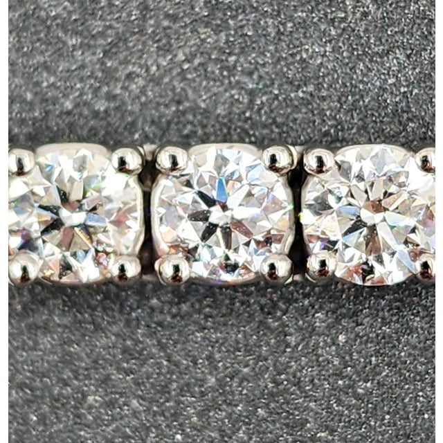 11.68 Ct Diamond Tennis Bracelet For Sale - Image 4 of 8