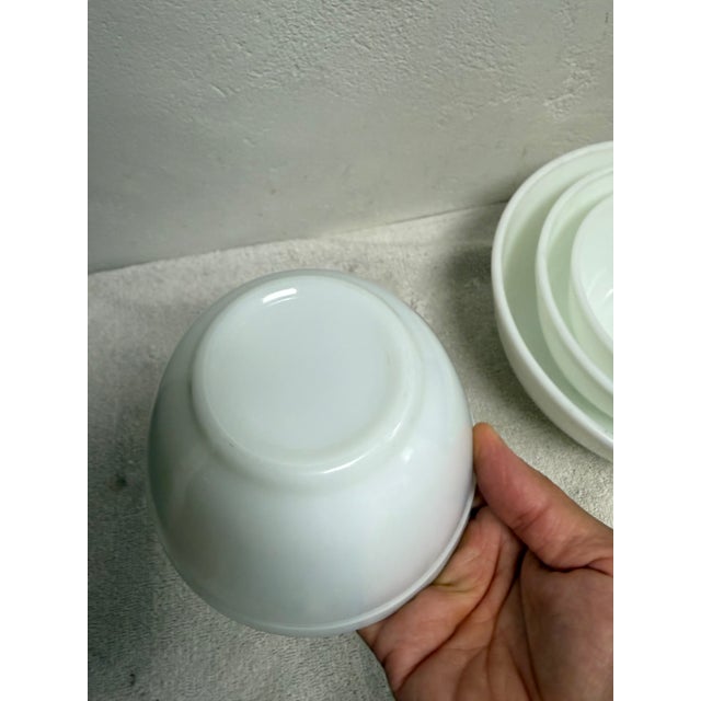 1950s Pyrex True Opal White Nesting Mixing Bowl Unmarked Milk Glass No Pattern For Sale In New York - Image 6 of 9