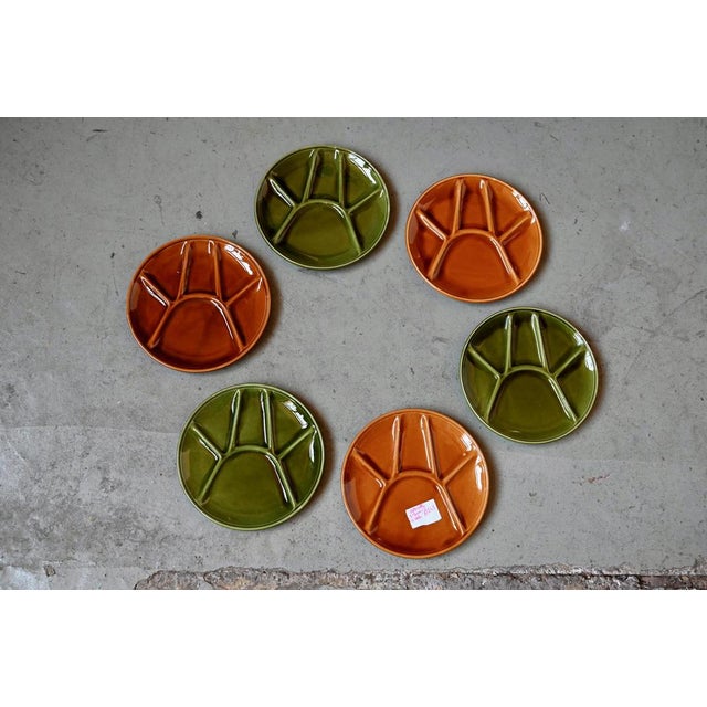 1960s Fondue Plates, France, 1960s, Set of 7 For Sale - Image 5 of 5