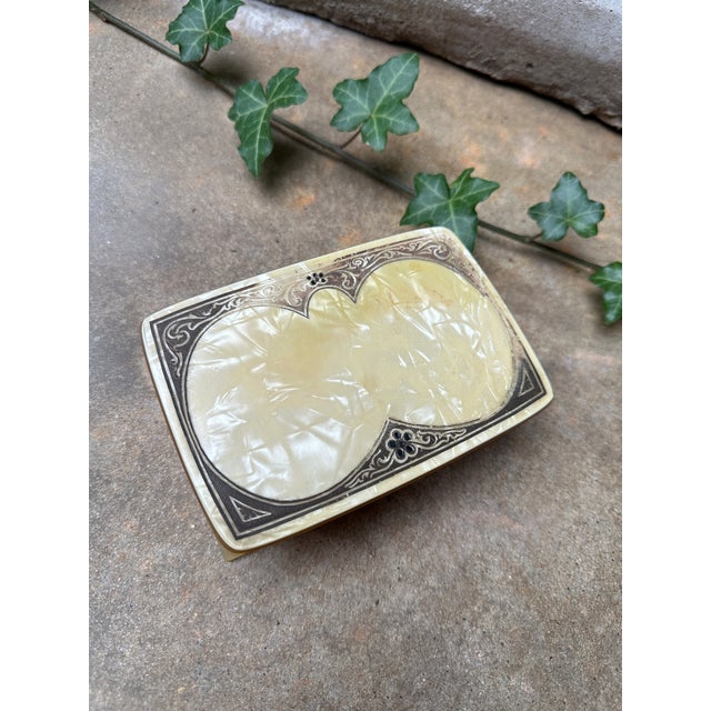 1930s 1930s Art Deco Butterscotch Bakelite Hinged Box With Marbled Lid For Sale - Image 5 of 7